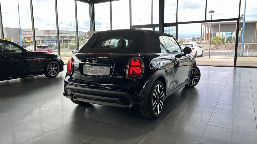 Mini Cabriolet F57