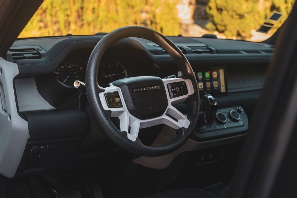Land Rover Defender 90