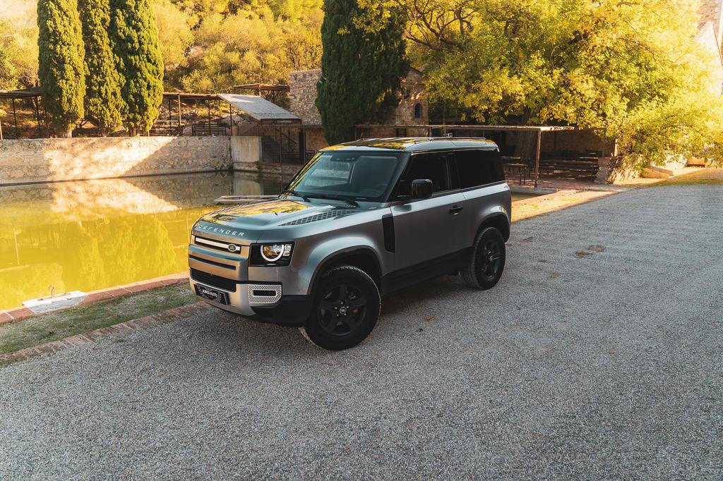 Land Rover Defender (2)