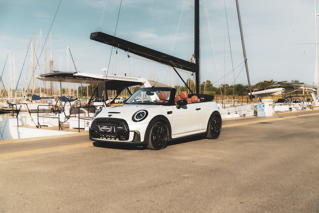 MINI CABRIOLET F57