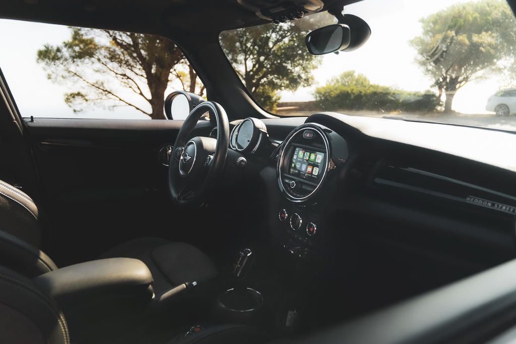 MINI COOPER F55