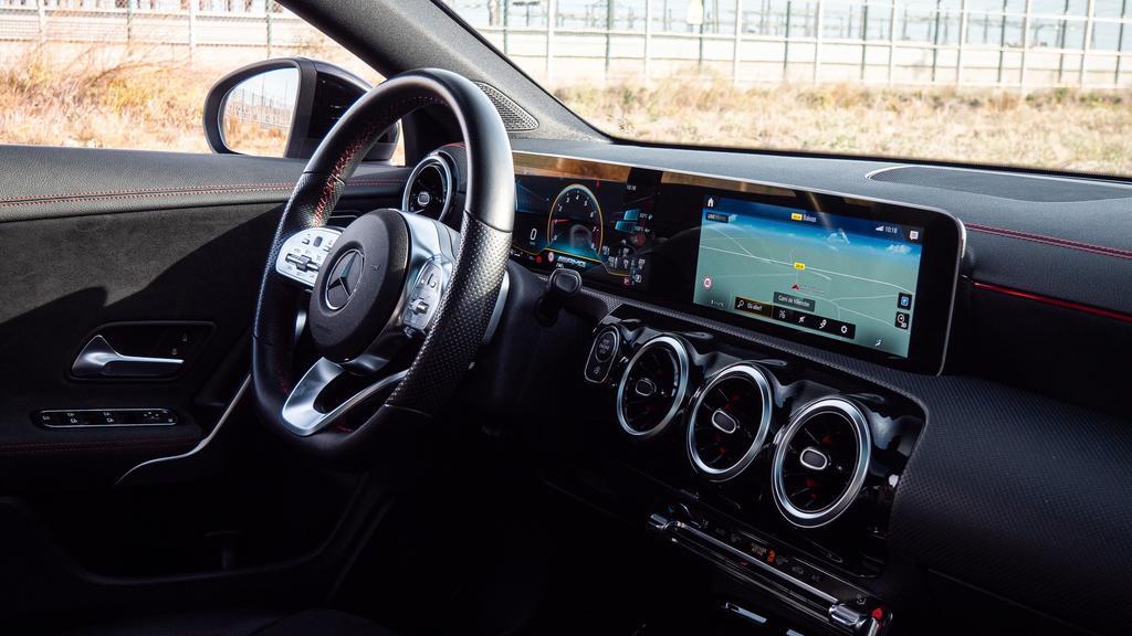 MERCEDES CLA COUPE 35 AMG