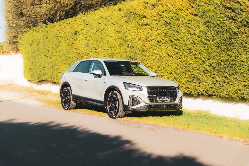 AUDI Q2