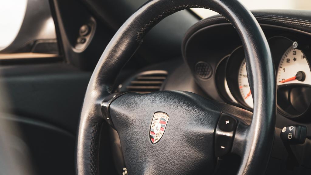 PORSCHE 911 CABRIOLET 996
