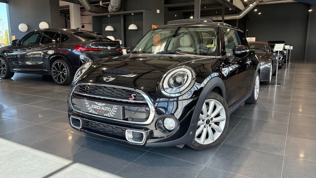 MINI HATCH F56