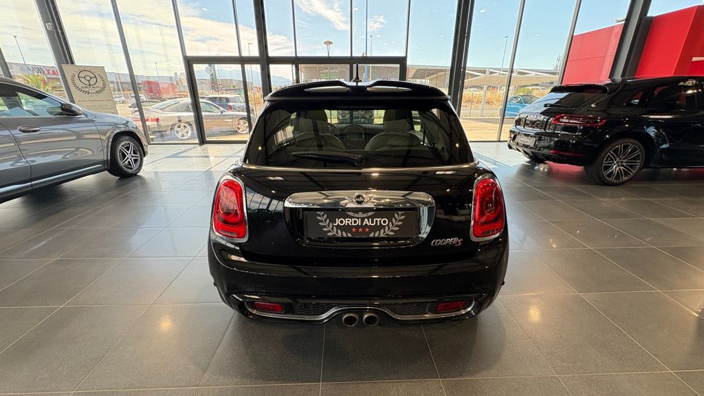 MINI HATCH F56